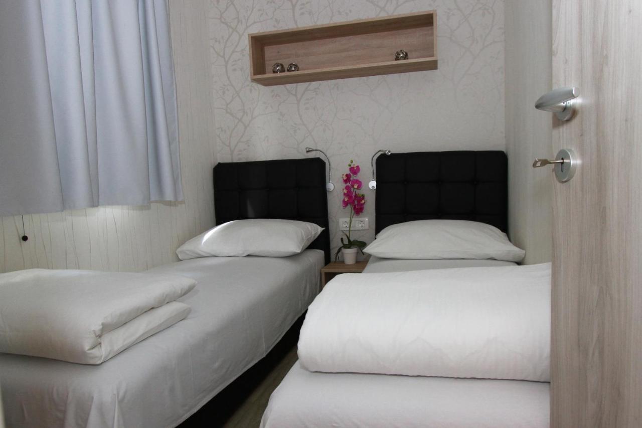 Camping Almissa Omis Exterior photo